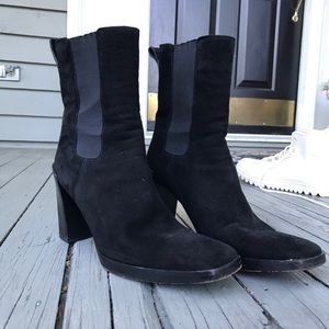 Lovely Gucci heel booties